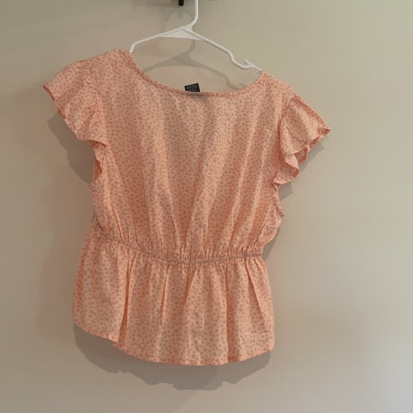 Brand new wild fable top - Picture 2 of 3